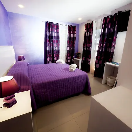 Residenza La Torre Nocleg ze śniadaniem