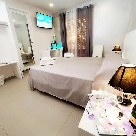 Residenza La Torre Nocleg ze śniadaniem