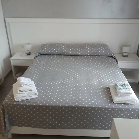 Residenza La Torre לינה וארוחת בוקר טרופאה