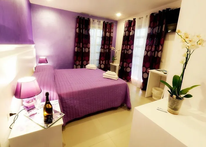 Residenza La Torre Bed & Breakfast 3*